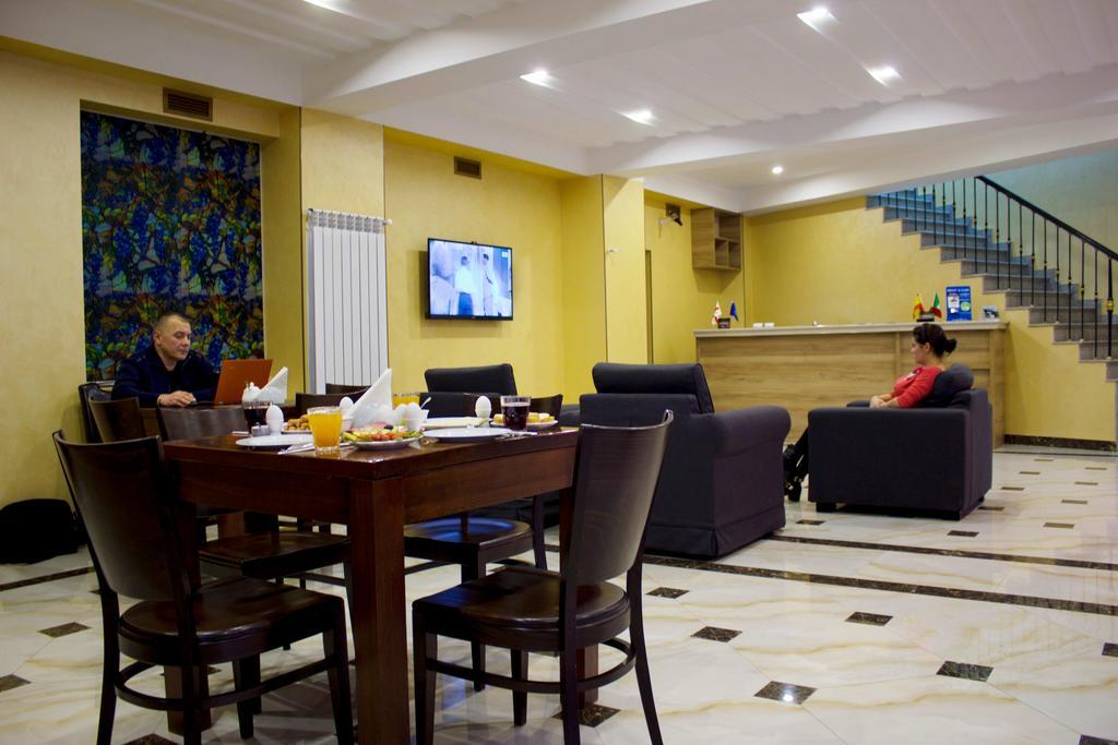 Hotel Feri تبليسي المظهر الخارجي الصورة